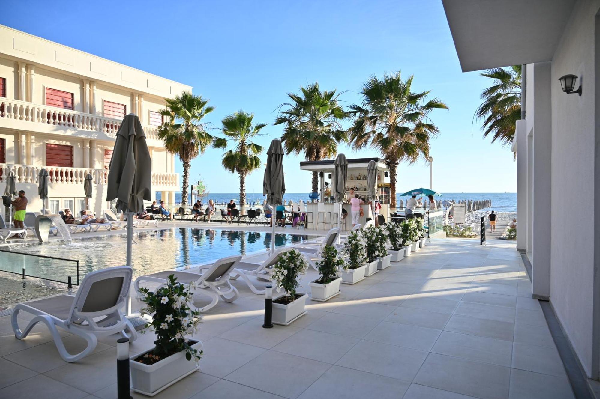 Adria Palace Škalngur Kültér fotó